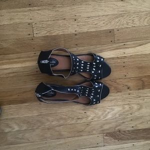 Clark’s Artisan black leather wedge sandals